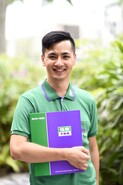 李育萱